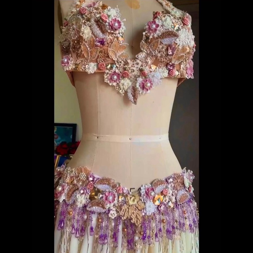 Old Romance Vintage Floral Bellydance Costume (Faerie of love)